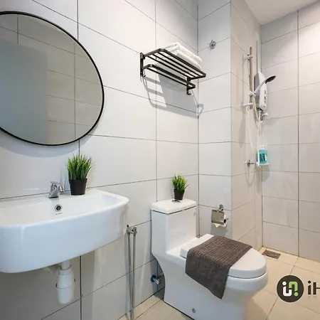 Amber Cove Melaka Premium By I Housing Apartment Exterior photo